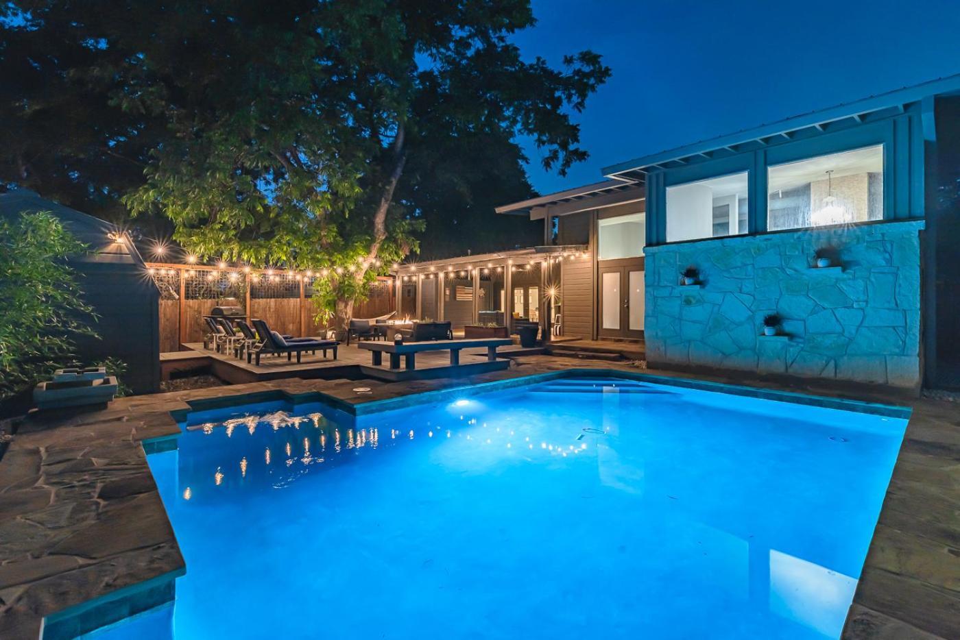 Serene Pool & Firepit In Stunning Home By Airport ซานอันโตนิโอ ภายนอก รูปภาพ