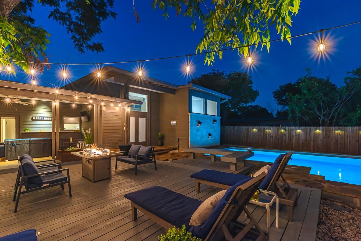 Serene Pool & Firepit In Stunning Home By Airport ซานอันโตนิโอ ภายนอก รูปภาพ