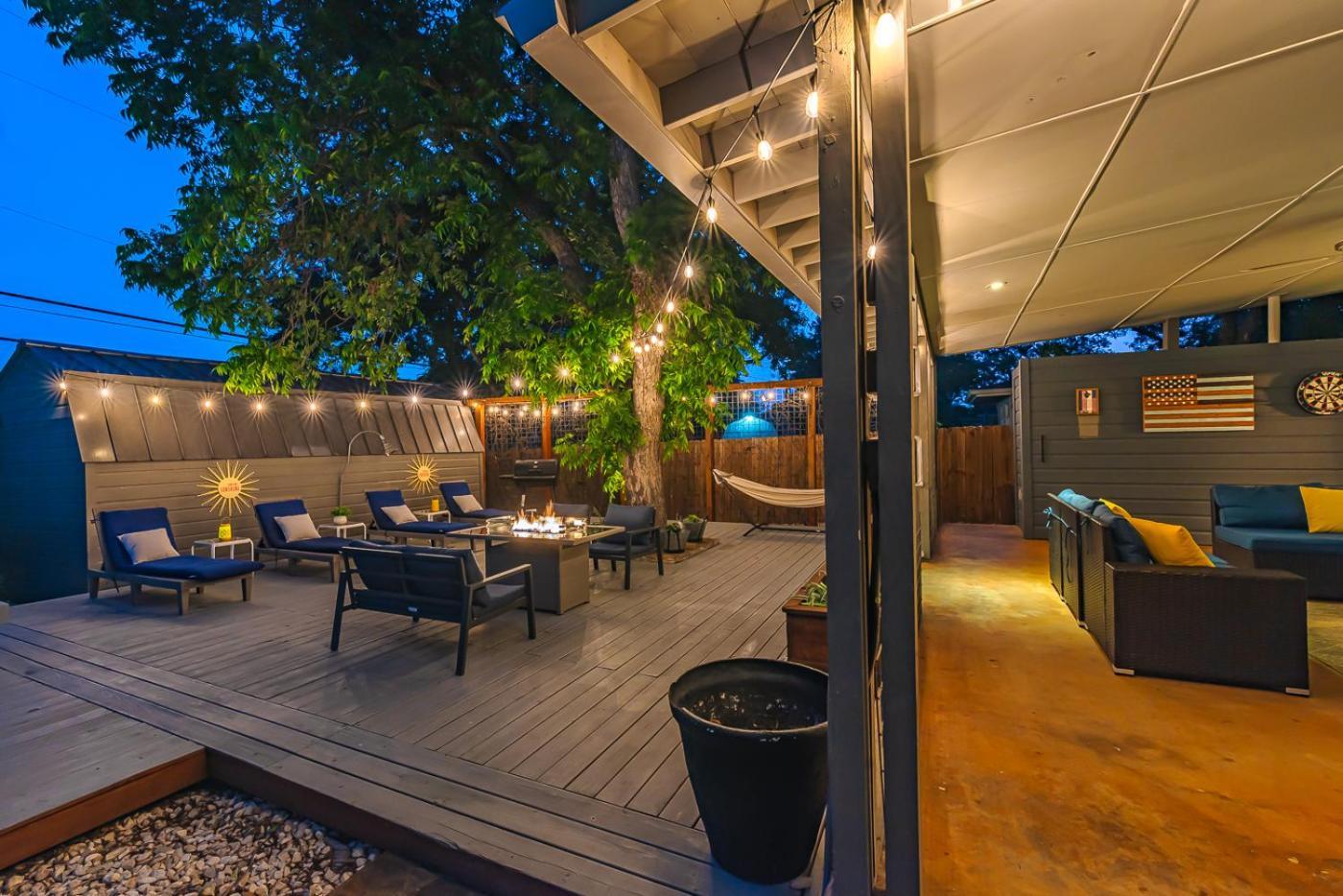 Serene Pool & Firepit In Stunning Home By Airport ซานอันโตนิโอ ภายนอก รูปภาพ